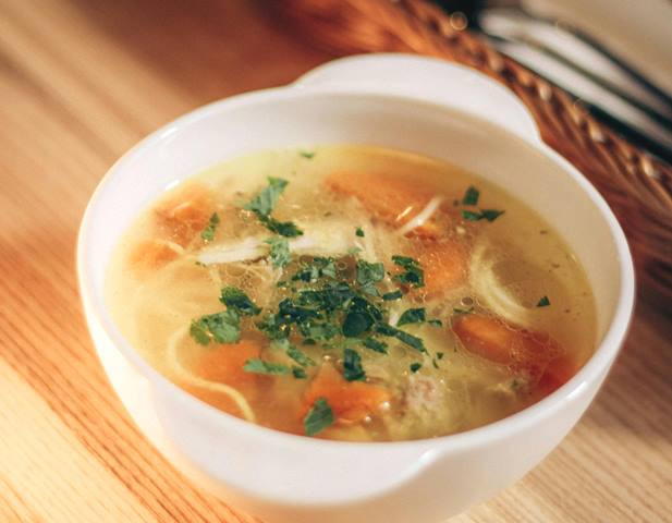 The Real Kitchen Secret: Kapan Harus Pakai Stock atau Broth? Cek Biar Gak Zonk!