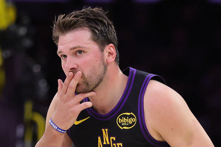 Luka Doncic Absen Hingga Akhir Musim Bersama Lakers, Gelar MVP Terancam
