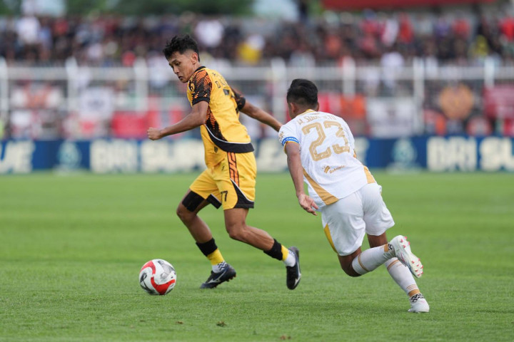Drama Kartu Merah & Free Kick: Persija Jakarta Tumbang di Lampung, Dony Tri Pamungkas Angkat Bicara