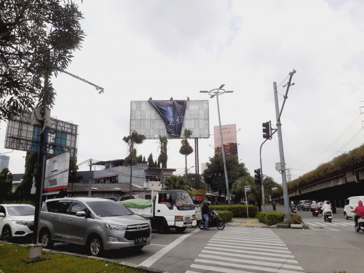 Penyebab Iklan Film Aku Harus Mati Dicopot Pemprov DKI