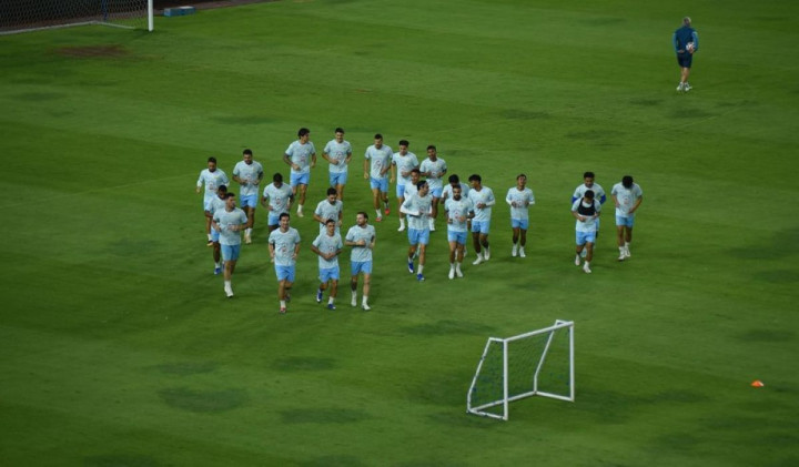 Ogah Mikir Juara Dulu! Julio Cesar Bongkar Strategi Step by Step Persib Jelang Lawan Bali United