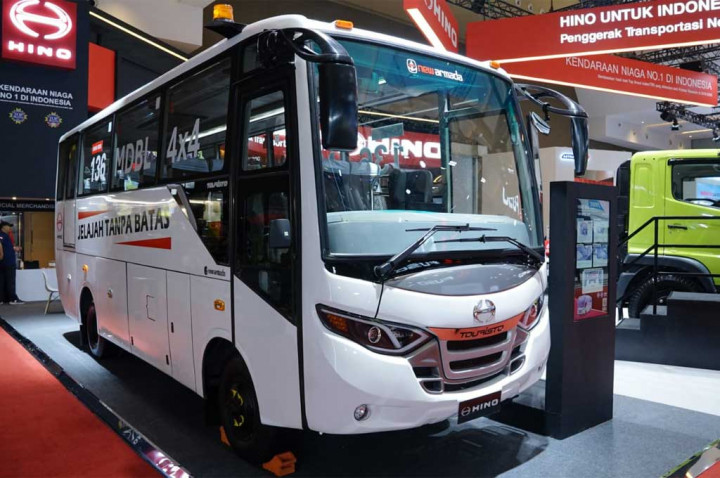 Bus 4x4 dari Hino Show-off di GIICOMVEC 2026, Bisa Buat Medan Berat
