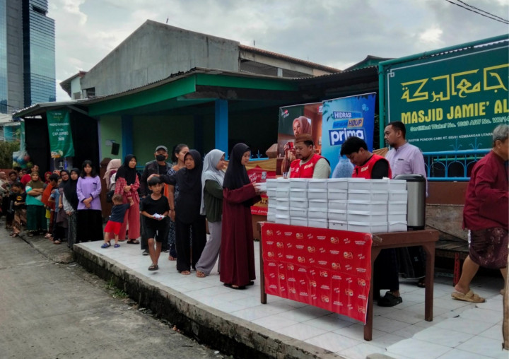 Cerita Kebersamaan dari 186 Masjid, Ribuan Relawan Hidupkan Ramadan Bersama Teh Celup Sosro