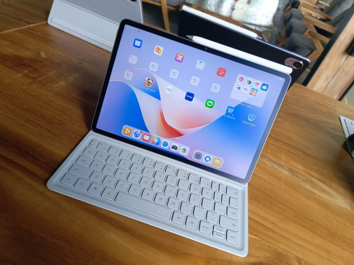 Cari Tablet Murah dengan Keyboard Bawaan, Ini Banyak Pilihannya!