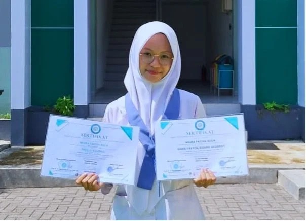 Hobi Matematika Sejak SD , Naura Diterima Unesa di Usia 15 Tahun