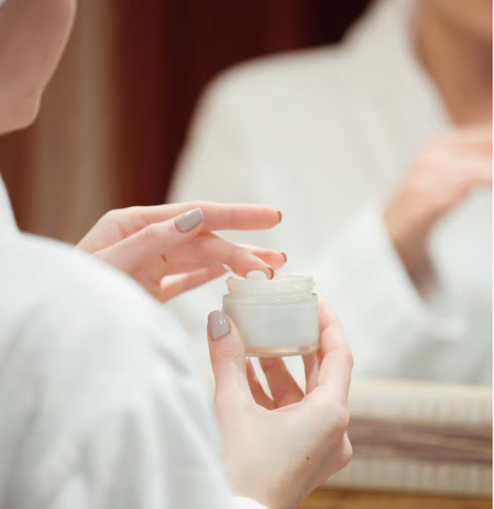 Bye Kerutan! 4 Skincare Collagen Ini Bikin Kulit Tetap Kencang di Usia 40+