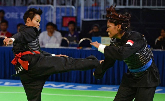 Pencak Silat (AFP/Mohd Fyrol)