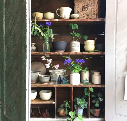 Fenomena ‘The Great Stuff Transfer’ yang Bikin Generasi Sekarang Dilema