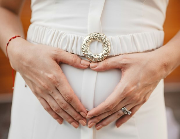 Mendadak Jadi 'Detektif Bau' Saat Hamil, Kok Bisa? Intip Fakta di Balik Hidung yang Makin Tajam