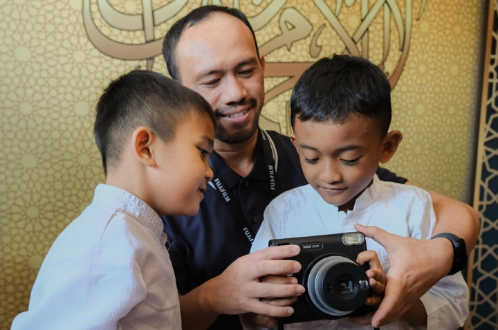 Program First Family Photo Fujifilm Rekam Momen Kebersamaan di Ramadan