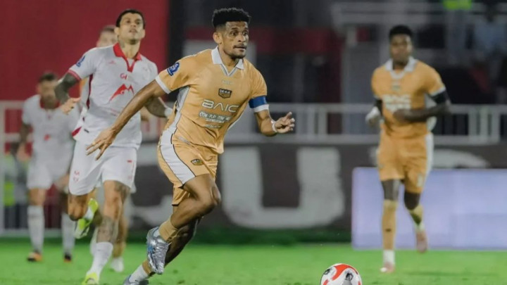 Kunci Sukses Dewa United di Ternate: Taktik Disiplin hingga Semangat Kebersamaan ala Ricky Kambuaya