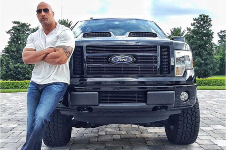 Rekomendasi SUV Buat Pengemudi dengan Tinggi Badan di Atas 180 CM