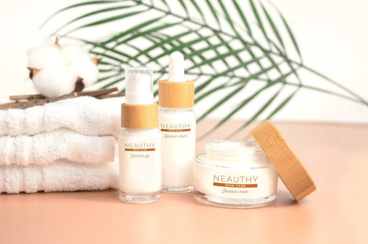 Jangan Asal Oles! Cek 10 Bahan Skincare yang Gak Boleh Dipakai Pas Lagi Hamil