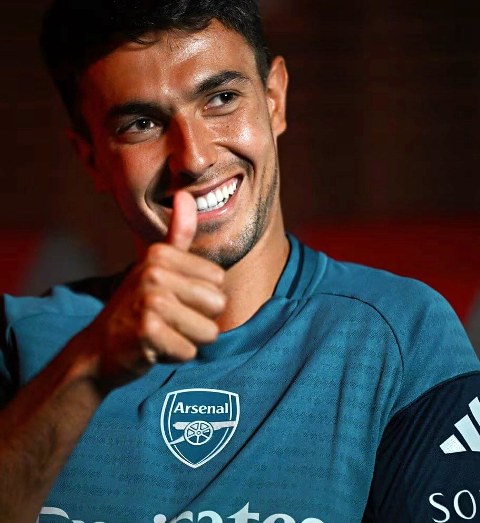 Tepis Rumor Mudik ke Spanyol, Zubimendi Pilih Setia di Bawah Asuhan Arteta