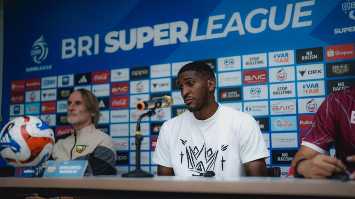 Damion Lowe Siap Bantu Dewa United Jinakkan Persib