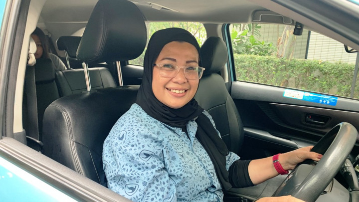 Di Balik Setir, Ivany Menjaga Harapan Dua Hati