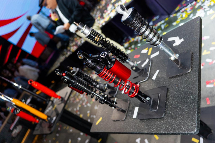 Paket Lengkap, KYB Hadirkan Suspensi untuk Truk Sampai Motor