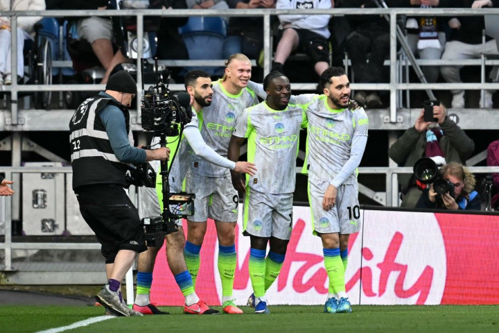 Pep Guardiola Puas, Manchester City Kalahkan Burnley dan Rebut Puncak Klasemen