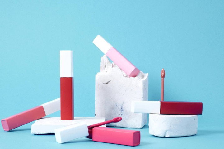 Lipstik Waterproof-Anti Geser yang Nempelnya Melebihi Harapan Orang Tua