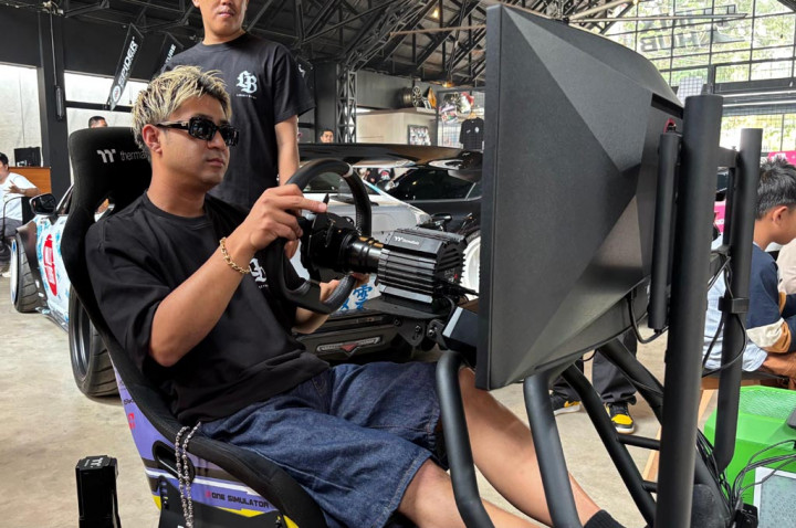 Hyuma Kato Liberty Walk Main Ke Bandung, Iseng Jajal Simulator