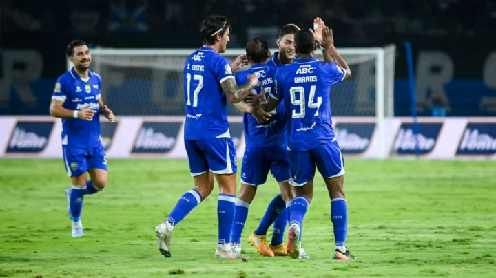 Duel Panas Persib vs Arema FC, Puncak Klasemen Jadi Taruhan