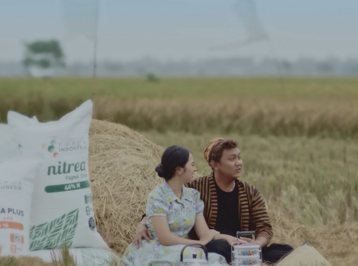 Satru 2 Lirik dan Terjemahan oleh Denny Caknan dan Happy Asmara