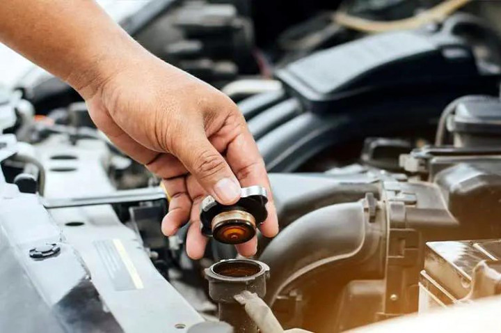 Pentingnya Radiator Mobil: Cara Kerja, Penyebab Kerusakan, dan Tanda-tandanya