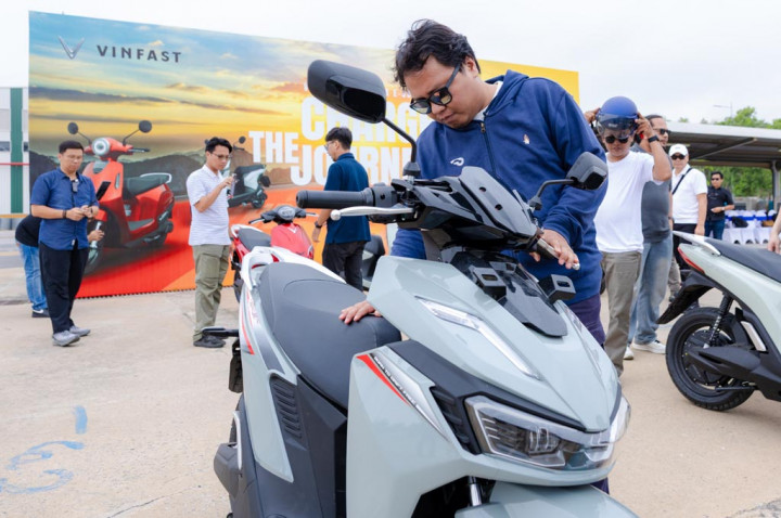 Menjajal Motor Listrik Vinfast, Unit Vietnam & Indonesia Beda Nih!