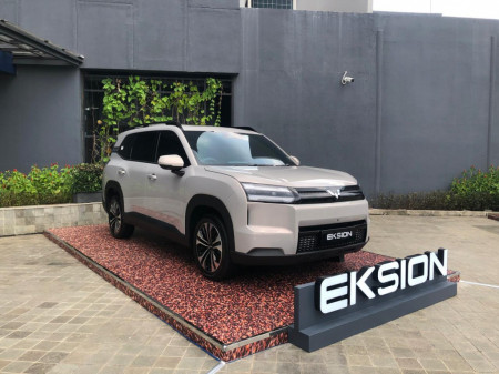 Cek Harga Mobil-Mobil SUV 7 Penumpang, Ada ICE, HEV, PHEV dan EV!