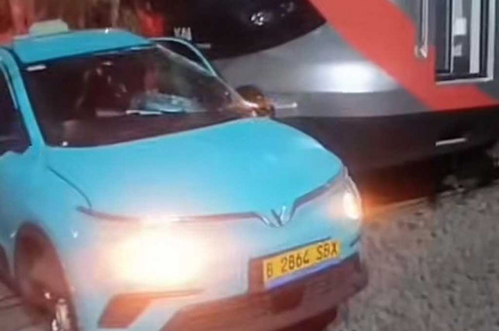 Seberapa Besar Risiko Mobil Listrik Ganggu Persinyalan Kereta?