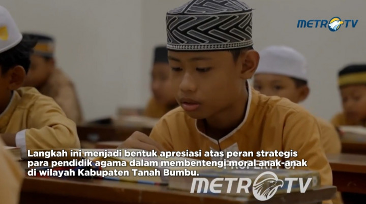 Jadi Inspirasi, Jhonlin Agro Raya Berikan Kado Jaminan Sosial  ke 991 Guru Ngaji 