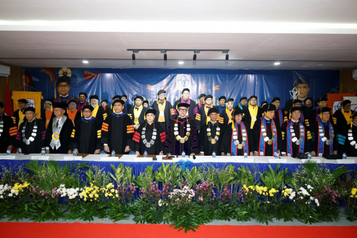 President University Kukuhkan 3 Guru Besar Baru, dari Alumni Kampus Sendiri