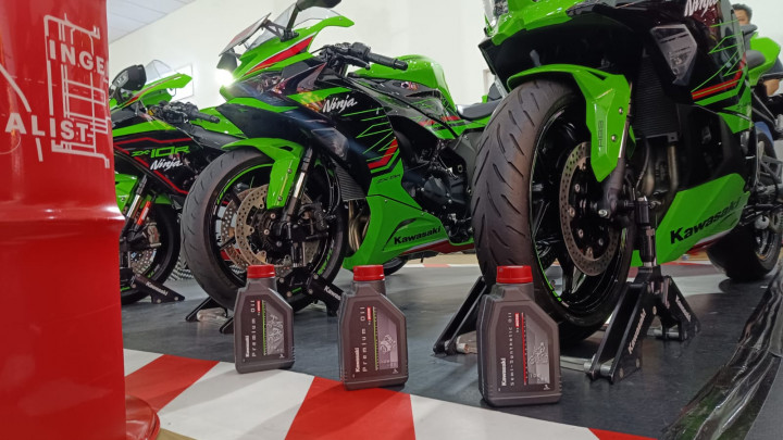 Varian Pelumas Premium khusus Motor Kawasaki