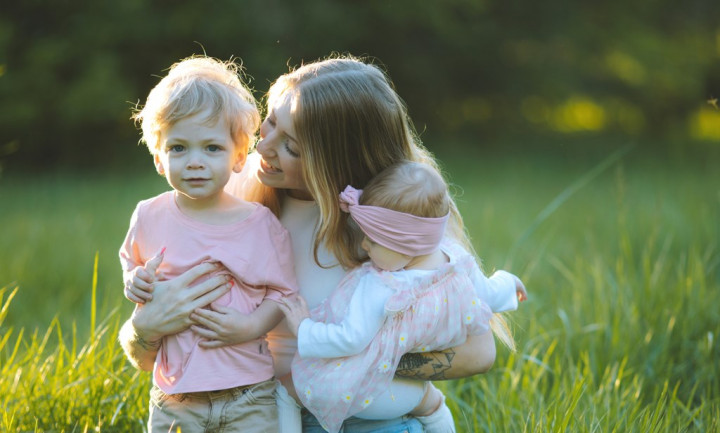 Ngerasa Terlalu Sensitif ke Anak? Setop 'Eggshell Parenting', Let's Go Zen!