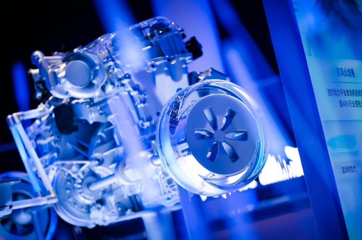 Geely Perkenalkan Teknologi Hybrid i-HEV, Efisiensi Tembus 48,41%