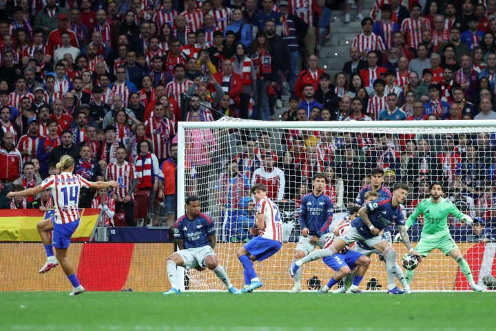 Drama VAR Panas! Mikel Arteta Ngamuk Usai Arsenal Ditahan Atletico Madrid di Semifinal Liga Champions