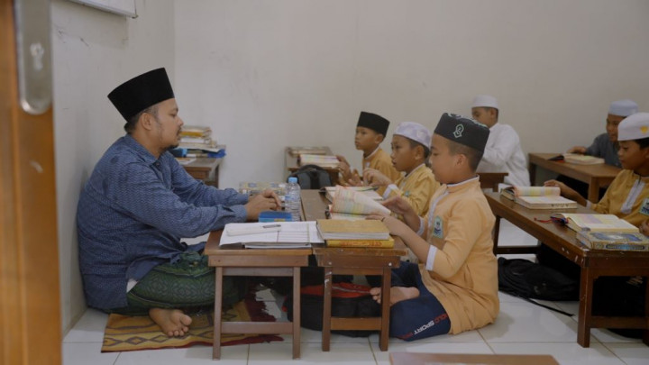 Program CSR Jhonlin Agro Raya, 991 Guru Ngaji Kini Punya Jaminan Kerja
