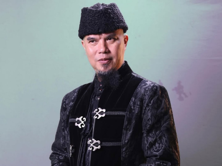 Ahmad Dhani Peluk Shafeea yang Menangis, Sindir Akting Buruk Wanita di Siraman El Rumi