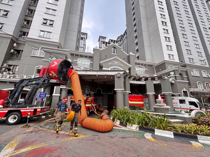 Siapa Pemilik Apartemen Mediterania yang Terbakar di Jakbar?