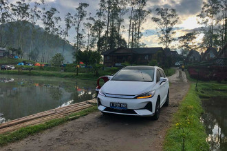 Pilihan Mobil Listrik 7 Seater Termurah Per Mei 2026
