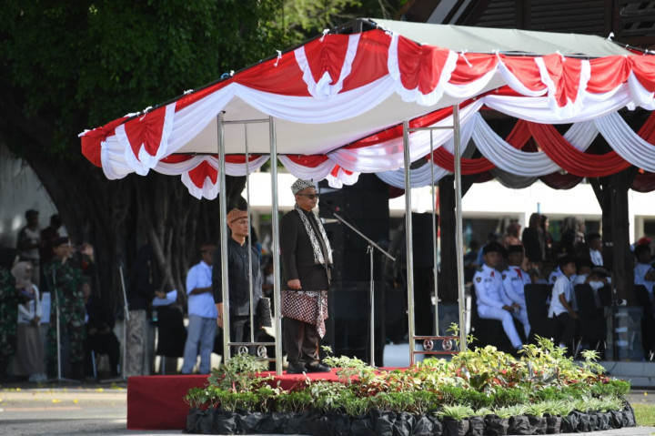 Pimpin Upacara Hardiknas 2026, Mendikdasmen Spill Kabar Soal Ratusan Ribu Kelas Digital Baru