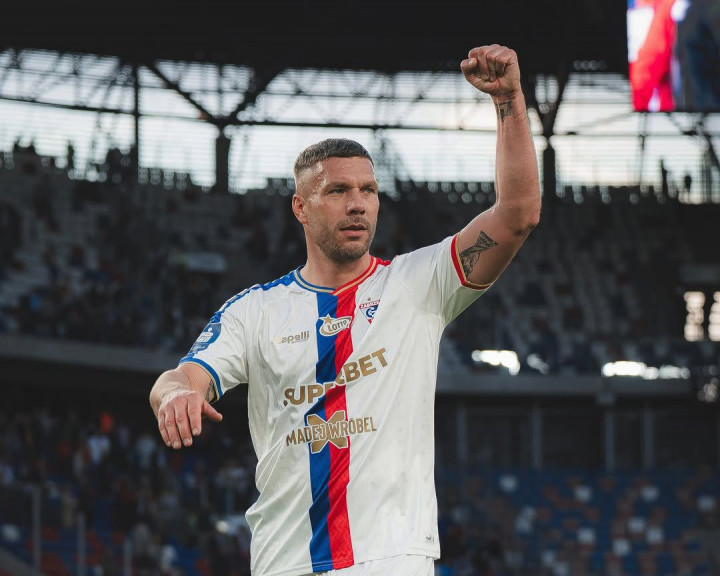 Podolski Bawa Górnik Zabrze Akhiri Puasa Gelar Selama 54 Tahun