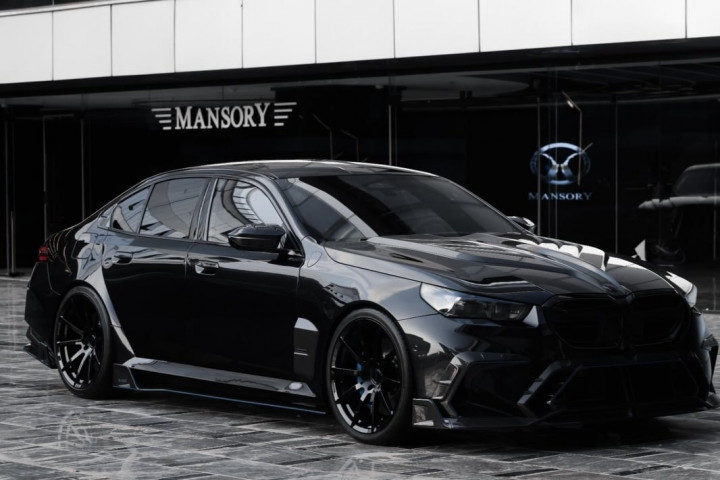 Mansory BMW M5 P850 Pharaohs Edition Bertenaga 850 PS