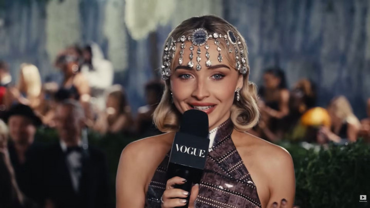 Sabrina Carpenter Pukau Met Gala 2026, Pakai Gaun Terinspirasi dari Film Favoritnya