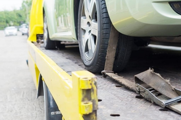 Towing Express dan Asisten Darurat Garasi.id, Begini Cara Menghubunginya!
