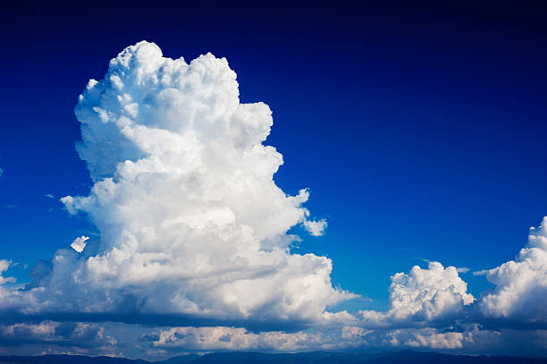 Waspada Cuaca Ekstrem 7-13 Mei 2026, BMKG Ingatkan Potensi Awan Cumulonimbus di WIlayah Ini!