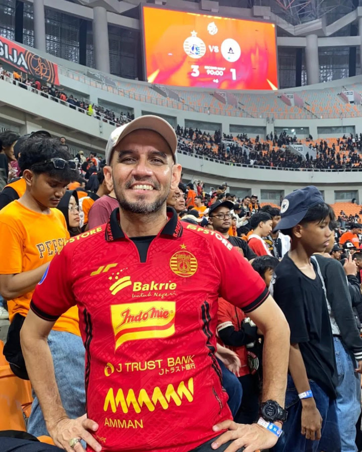 Persija vs Persib Gagal Main di Jakarta, Irlan Aralancia Kritik Keras Panpel Persija