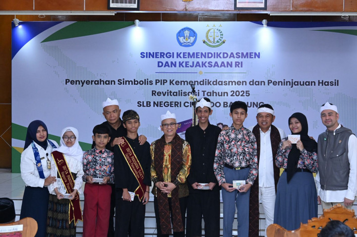 Keren! Dana PIP Bikin Siswa SLB Cicendo Berani Kejar Mimpi