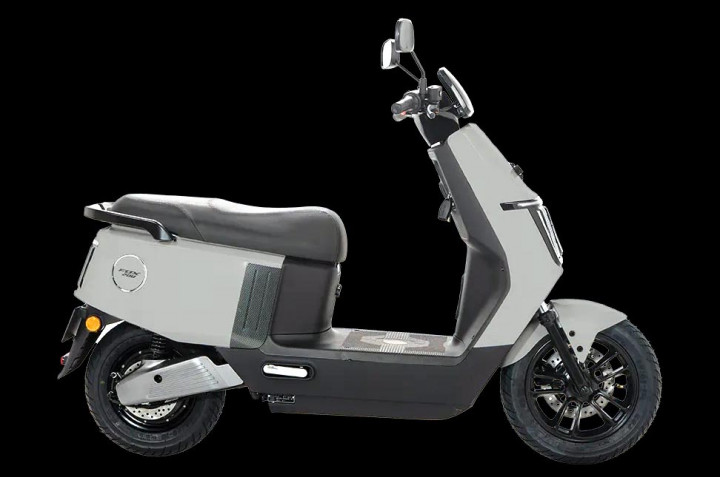 Polytron Tantang Gen Z Desain Motor Listrik Fox 200