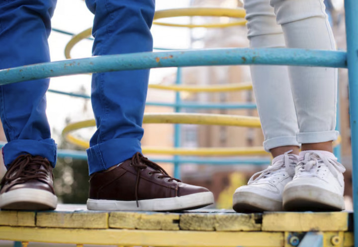 Top Berita Gaya: Sepatu Lokal Empuk Rp100 Ribuan hingga 4 Cushion Wudu Friendly